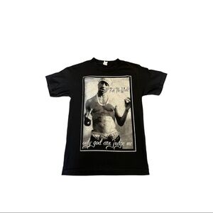 Tupac Shakur Finger FLIP Tee Size Small